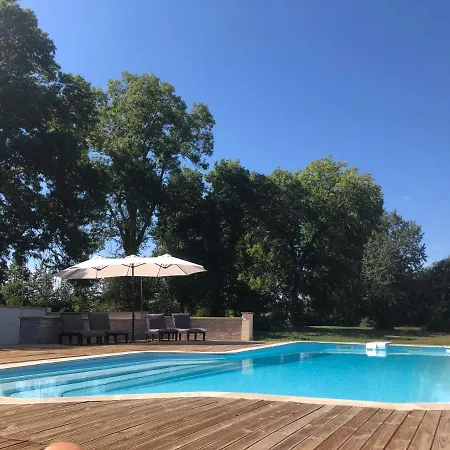 Chateau De La Coutere Bed & Breakfast 4*
